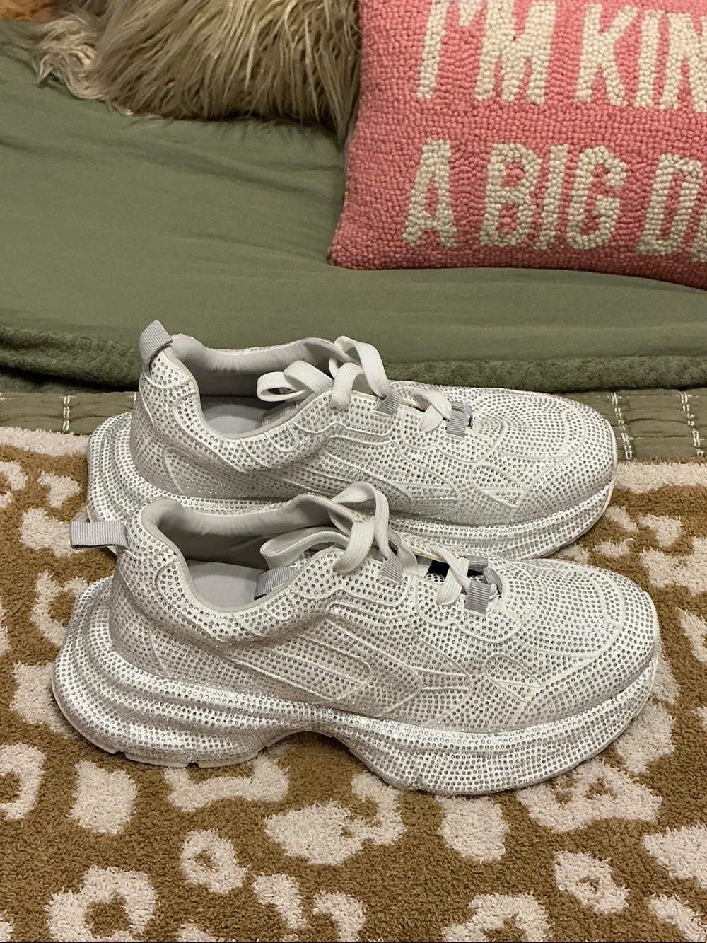 Cape Robbin White Women's Mesh Sneakers